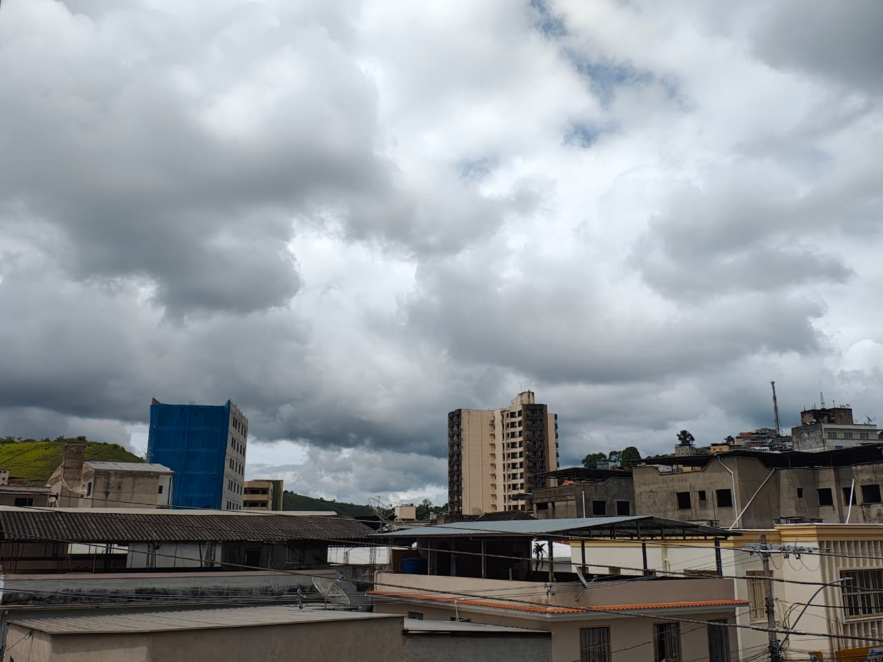 Santos Dumont está sob alerta de chuvas até sexta-feira, segundo o Inmet